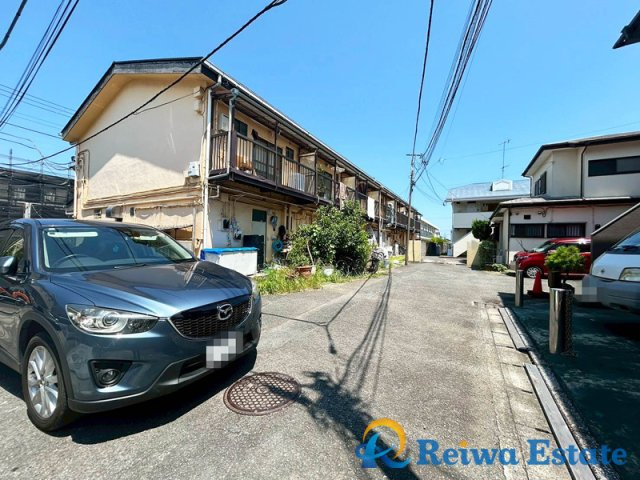 中古戸建　茅ヶ崎市高田4丁目の前面道路含む現地写真