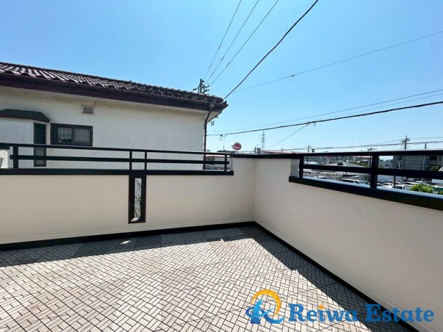 中古戸建　茅ヶ崎市高田4丁目のバルコニー