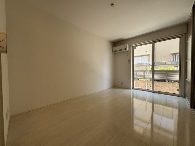 ベルメゾン池田の居間・リビング