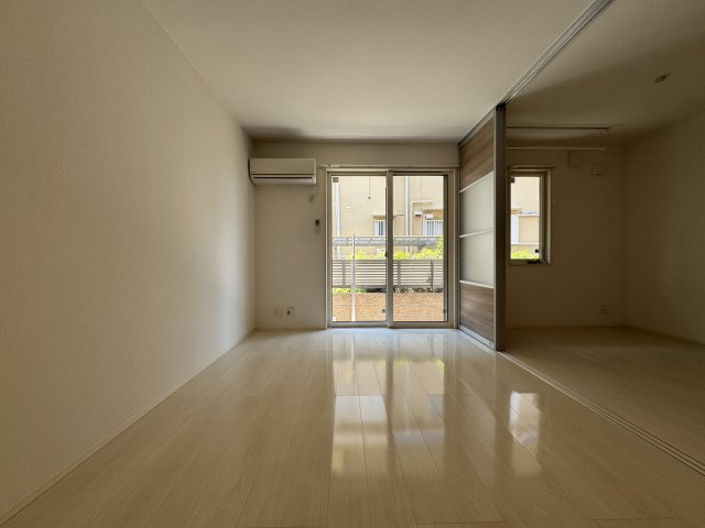 ベルメゾン池田の居間・リビング