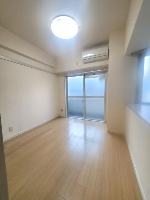 ２面採光の明るいお部屋です
