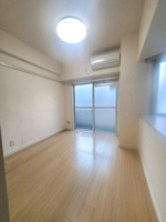 ２面採光の明るいお部屋です