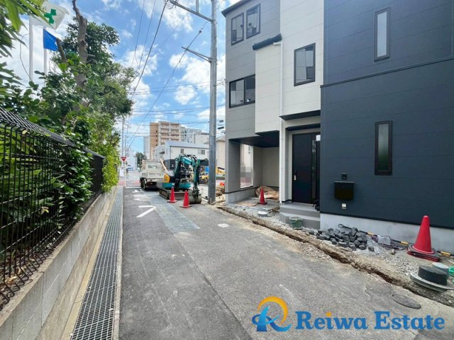 新築戸建　藤沢市辻堂神台2丁目の前面道路含む現地写真