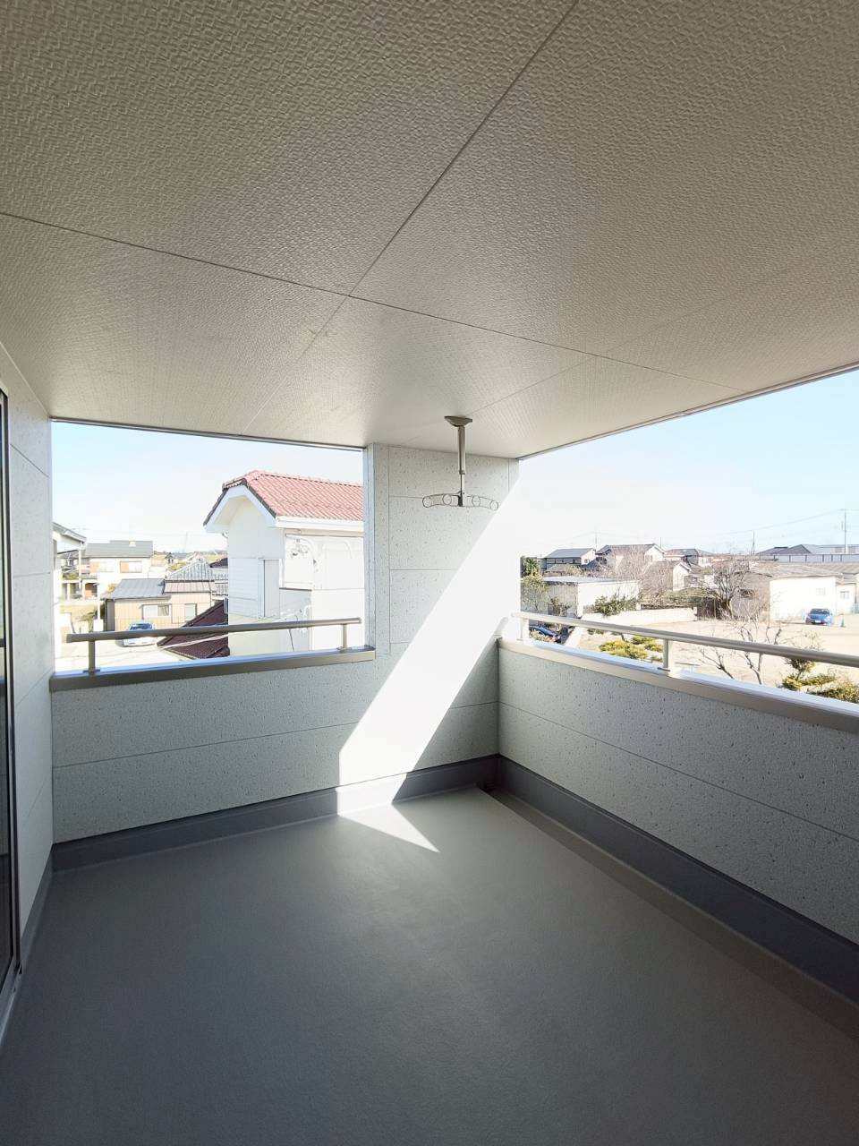 吉川市　上内川　新築戸建　全2棟のバルコニー|施工例です