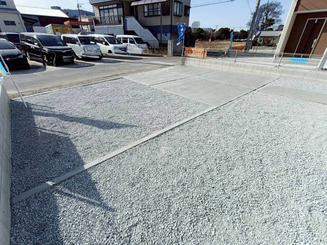 吉川市　上内川　新築戸建　全2棟の庭|施工例です