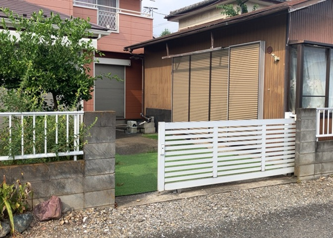 【駐車場】 | 駐車場と明記されていても、最小スペースでつくられた駐車場だと大型車は駐車できなかったり、出入りしにくくなったりする可能性があります。お車のサイズと購入したい物件の駐車場のサイズを現地で確認しましょう。