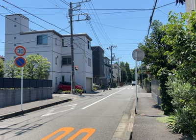 【展望】 | レサージュ相模原壱番館 | 景色重視でお家選ぶをするとスーパーが遠い！学校が遠い！など生活をするうえで利便性で困ることもあります。まず一度現地を見学する際に、周辺の施設などがあるかを確認し、暮らし始めた後のことを想像しましょう。