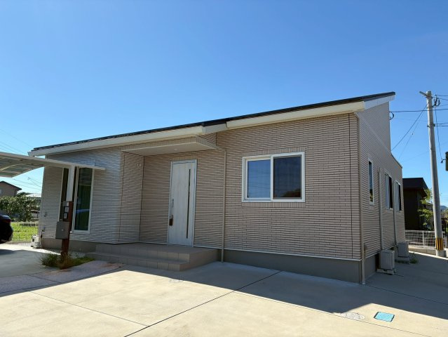 泉中央五丁目中古戸建の外観|築2年の築浅！貴重な平屋住宅♪一条工務店施工♪
【行橋市　中古戸建】