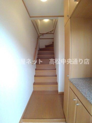 【玄関】 | ロイヤルガーデンハイツＢ