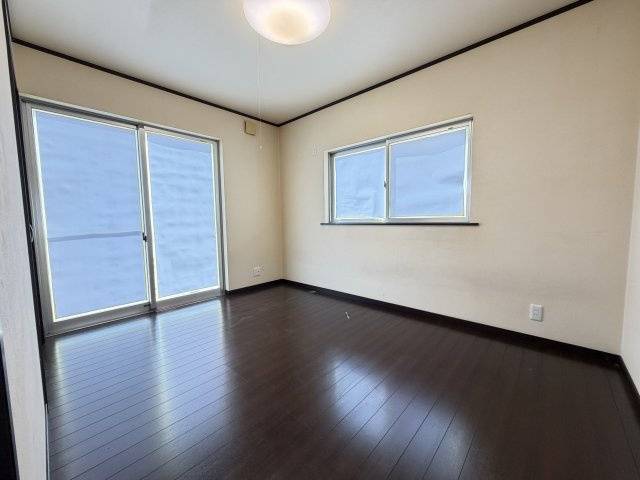 前橋市上佐鳥町　中古住宅の洋室|■1階洋室