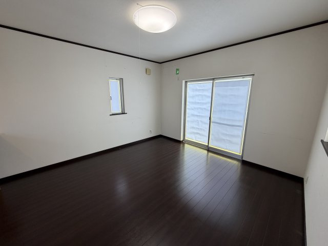 前橋市上佐鳥町　中古住宅の洋室|■2階洋室