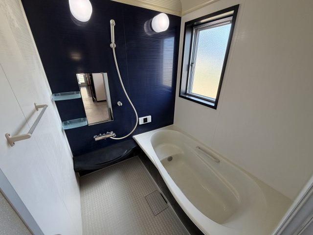 前橋市上佐鳥町　中古住宅の浴室|■1坪タイプバス