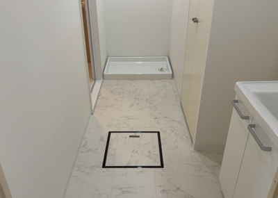 【脱衣所】 | 八王子北野台パークホームズ | 洗面脱衣所は「体を綺麗に整える場所」という目的と役割を持っています。そして便利で使い勝手のいい「体を綺麗に整える場所」にするためには、配置や動線、照明や収納計画をしっかりと検討しておく必要があります。