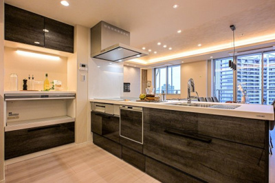 【居間・リビング】 | THE TOKYO TOWERS SEA TOWER | こちらの居間で趣味の時間をお楽しみください