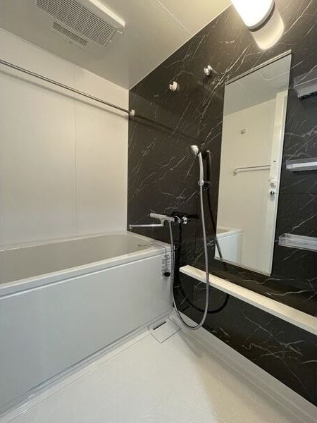 グリーンコート中島の浴室