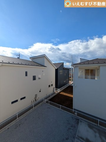 Livele Garden.S　寄居露梨子の展望|高い建物が無く開放感のある展望
バルコニーからの展望も開けていて閑静な住宅地が望めます。日当りも良いですね♪