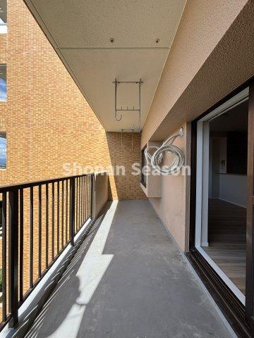 【バルコニー】 | 南西向きで陽当たり良好です◎
