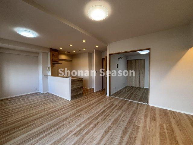 【居間・リビング】 | プランナーこだわりのオシャレな居住空間に生まれ変わりました♪♪
ぜひ、ご内覧ください◎