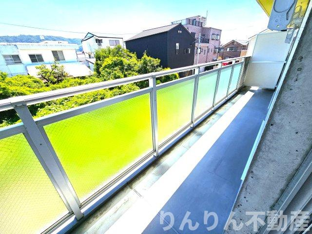 【バルコニー】 | ハウズ坂口 | 暖かな日差しのふりそそぐバルコニー