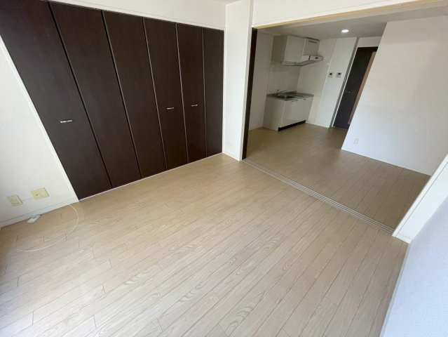 プリマベラ福島の洋室