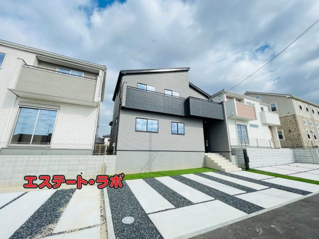 豊田市栄町　新築分譲住宅　全3棟　2号棟の外観|●完成物件の内覧受付中。
お気軽にお問合せください♪