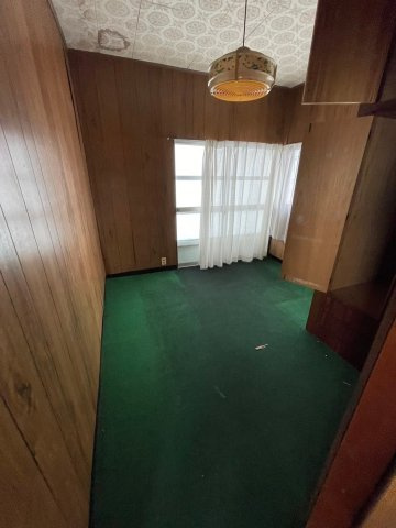 星原町5-54　中古住宅の洋室|落ち着いた色調の2階洋室