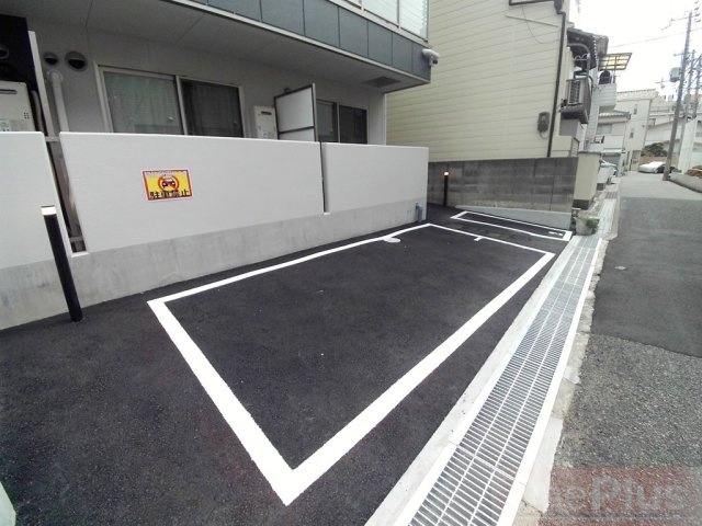 D－Ｓｑｕａｒｅ深江本町の駐車場