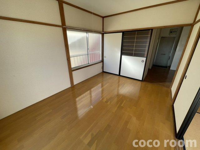 サンシャイン旭の居間・リビング
