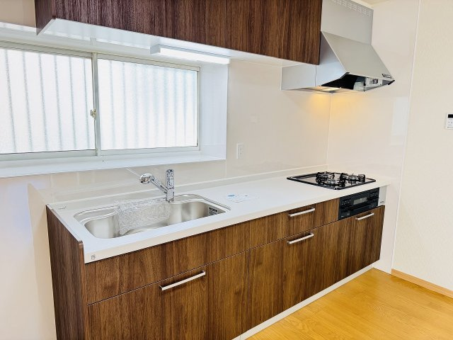 八王子市　加住町　中古戸建てのキッチン|～新規交換済、使い勝手の良いシステムキッチン～