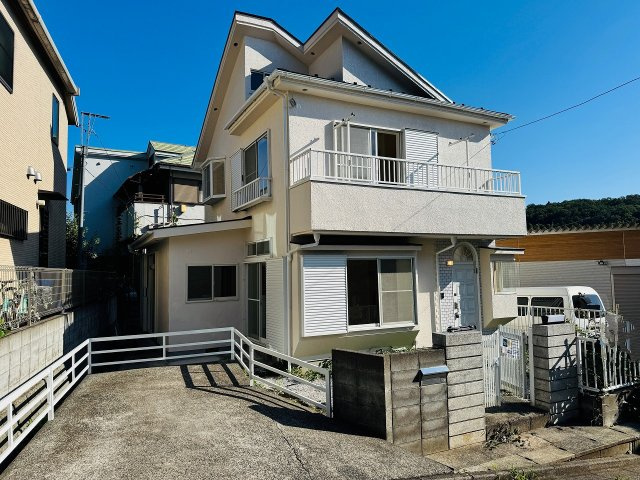 八王子市　加住町　中古戸建ての外観|～内外装フルリノベ済の再生住宅　陽当たりの良い南向き4LDK～
