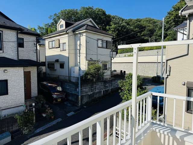 八王子市　加住町　中古戸建てのバルコニー|～南向きで陽当たりの良いバルコニー～