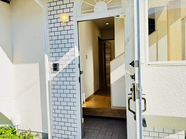 八王子市　加住町　中古戸建ての玄関|～玄関鍵交換済です～