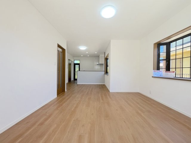 青葉3丁目戸建ての居間・リビング