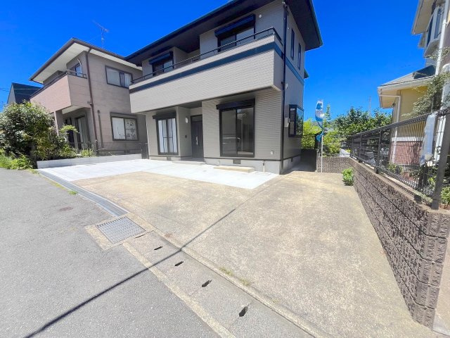 青葉3丁目戸建ての駐車場