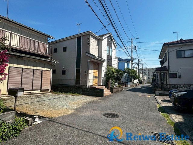 売地　茅ヶ崎市柳島1丁目の前面道路含む現地写真