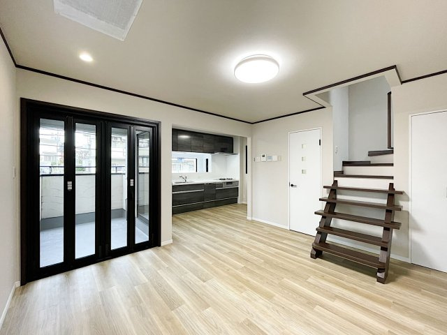 豊中市少路1丁目戸建ての居間・リビング