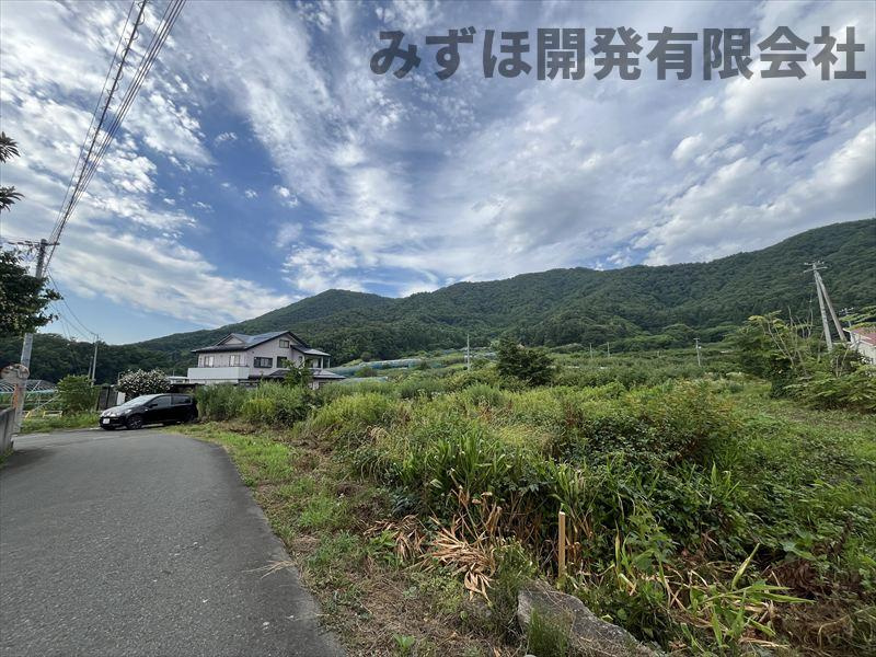 天童市貫津1211の前面道路含む現地写真