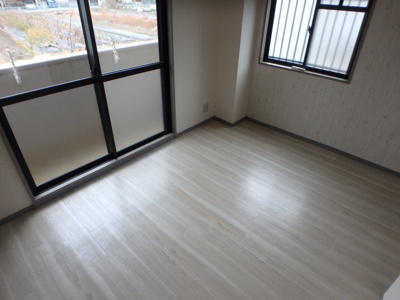 【居間・リビング】 | ソレイユ段上 | ゆったりとした居間です