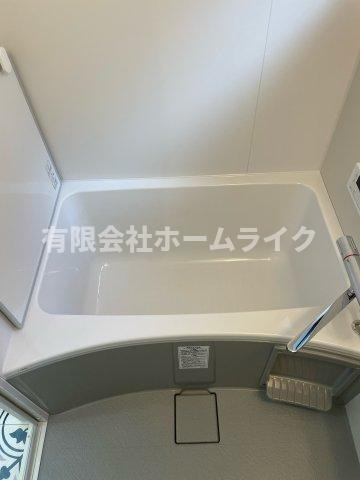 御厨東2丁目戸建て（リノベーション物件）の浴室