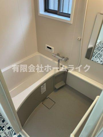 御厨東2丁目戸建て（リノベーション物件）の浴室