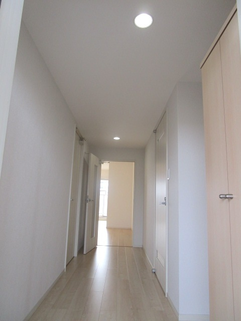 ＲＯＳＥ　ＪＡＭの玄関|シューズボックス付きの玄関です☆