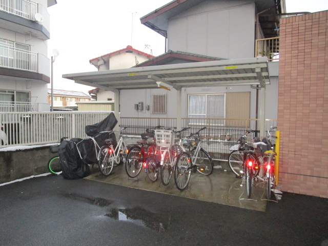 ＲＯＳＥ　ＪＡＭのその他共用部分|駐輪場に自転車も停められます♪