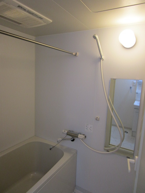 ＲＯＳＥ　ＪＡＭの浴室|浴室乾燥機付きのお風呂です♪