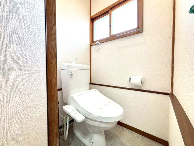 楠風台1丁目借家のトイレ