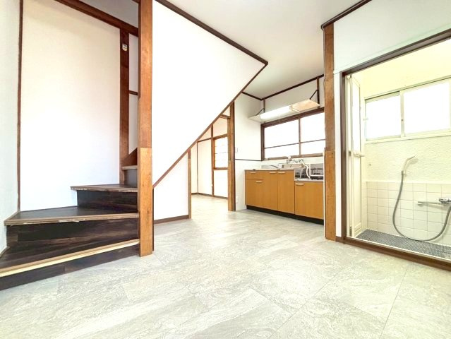 楠風台1丁目借家の内装