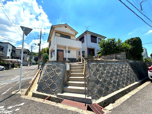 楠風台1丁目借家の外観