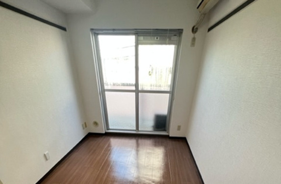 メゾンドノア元横山の洋室