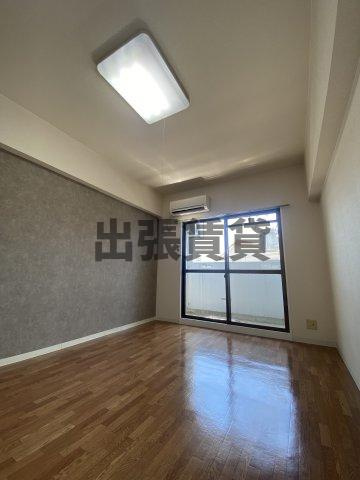 仲介手数料0円！！エスポア庄内緑地の洋室