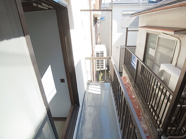 神戸市兵庫区馬場町の一戸建てのバルコニー|日当たり良いバルコニー