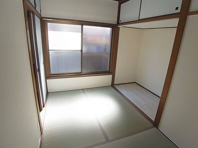 神戸市兵庫区馬場町の一戸建ての内装|日当たり、風通し良好の和室